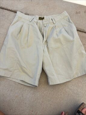 Men's Flat Front Chino Shorts in Light Khaki